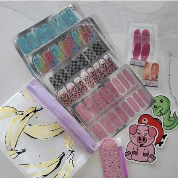 Dry, Dripless Nail Wraps #affordable #diynails #drynailpolish #nailwraps - Picture 13 of 15